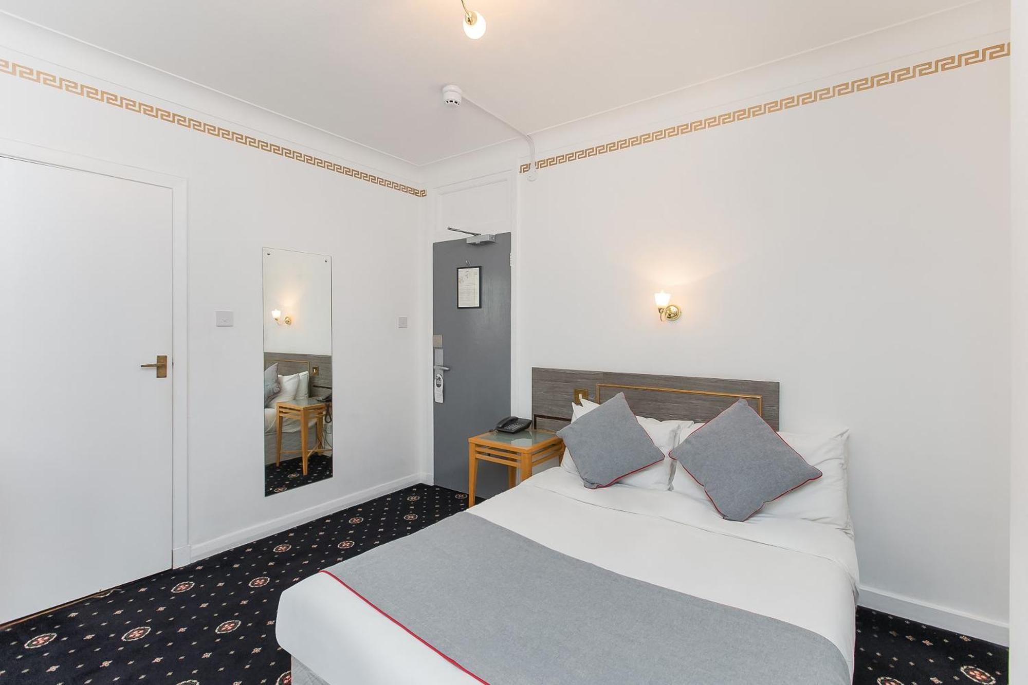Oyo Stade Court Hotel Hythe (Kent)