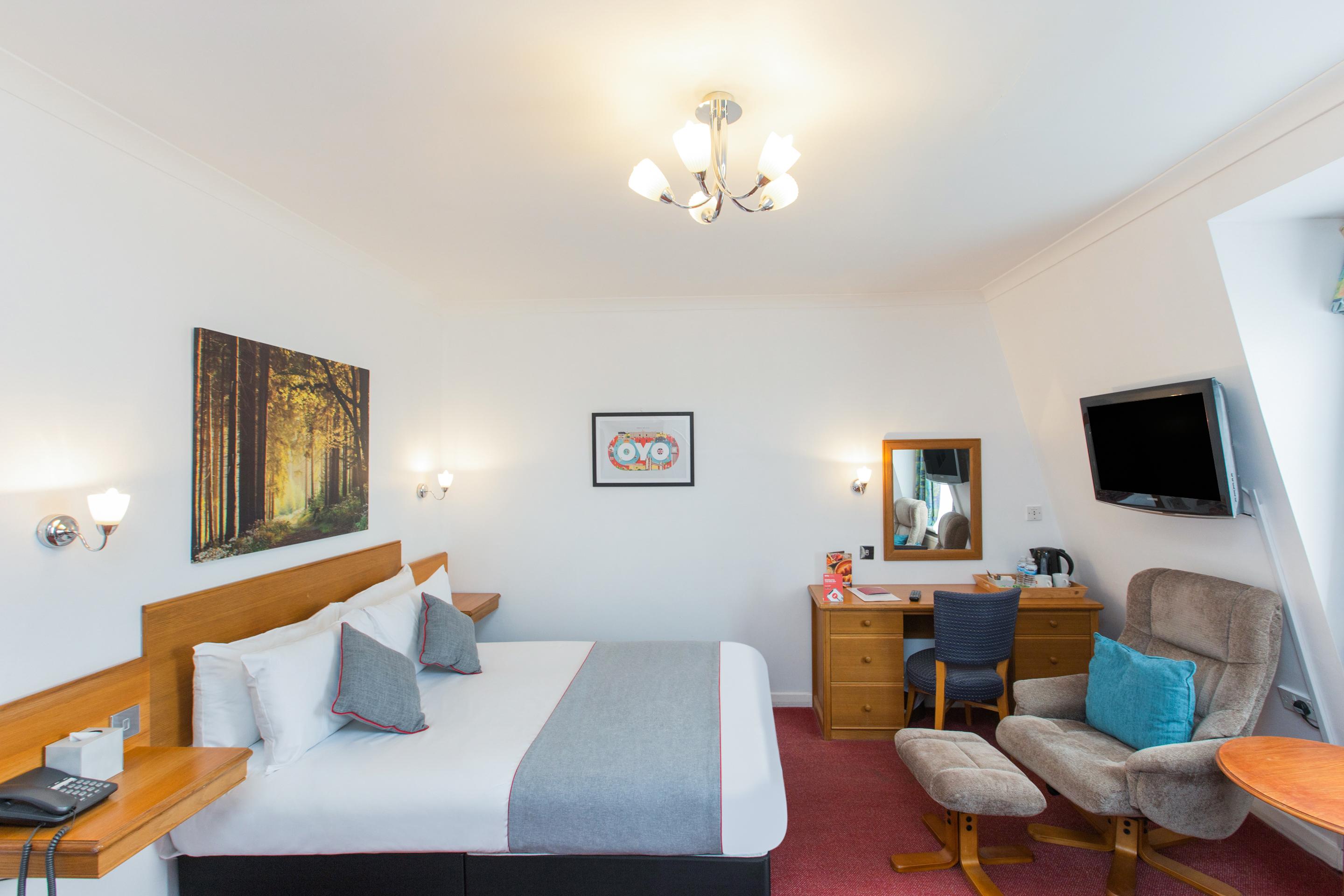 Hotel Oyo Stade Court 3*